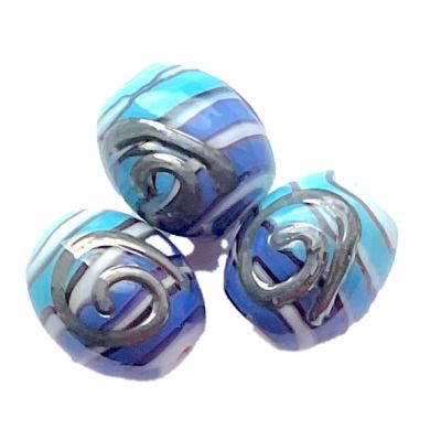 GL6849 12x15mm Turquoise & Blue Oval With Silver Swirl