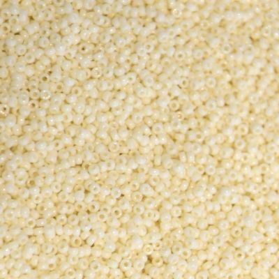 15-0491 Ivory Pearl Ceylon Size 15 Seed Beads