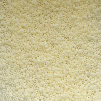 15-2021 Matte Op Cream Size 15 Seed Beads