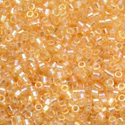 DB1252 Tr Crystal Ivory Lustre Delica