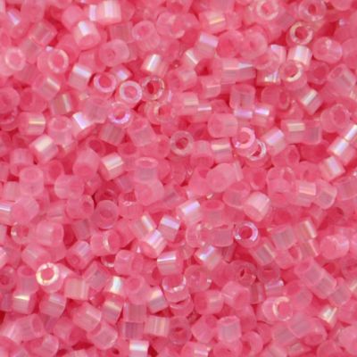 DB1875 Silk Inside Dyed Lt Carnation AB Delica