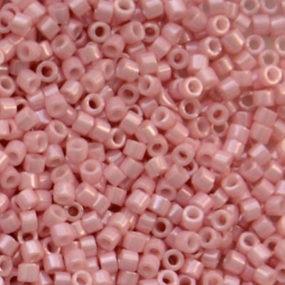 DB1907 Op Rosewater Lustre Delica