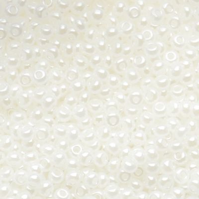 RC039 White Pearl Size 8 Seed Beads