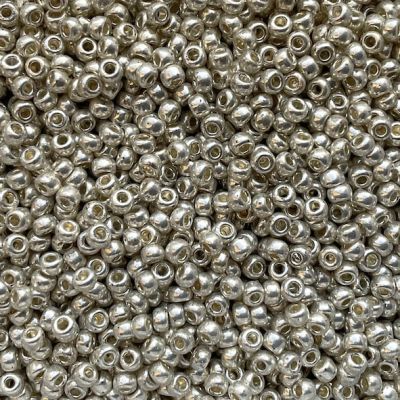 RC088 Met Bright Silver size 8 Seed Beads