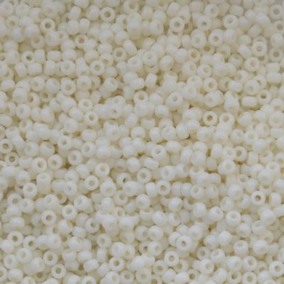 RC11-0491 Ivory Pearl Ceylon Size 11 Seed Beads