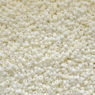 RC11-2021 Matte Op Cream Size 11 Seed Beads
