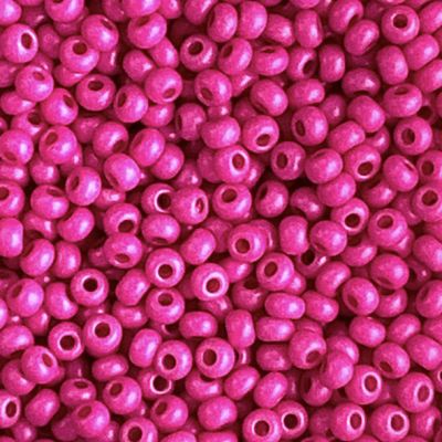 RC348 Terra Matt Cerise size 8 seed beads