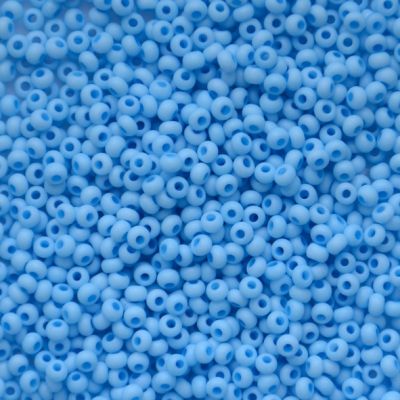 RC445 Porcelain Pale Blue Size 10 Seed Beads