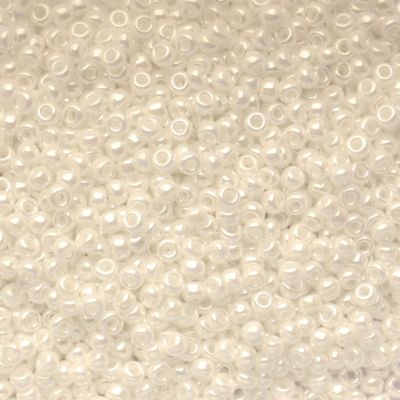 RC8-0420 White Pearl Size 8 Seed Beads