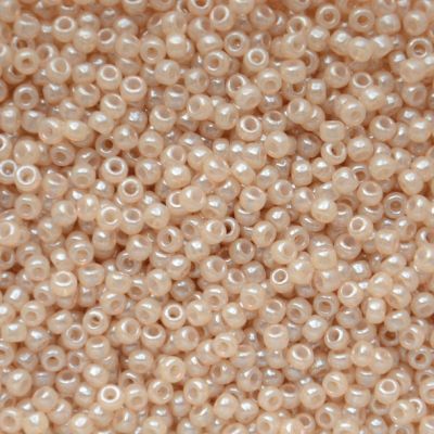 RC8-2370 Translucent Jasmine Size 8 Seed Beads