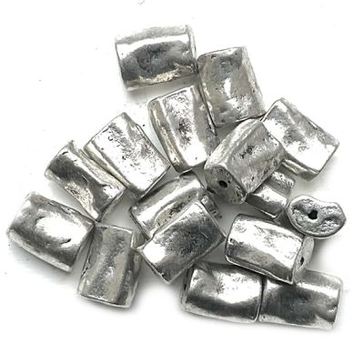 Dip724 Pack of 14 Tube Beads