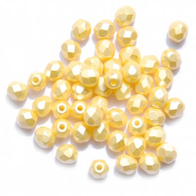 FG501 4mm Cream Pearl Facet