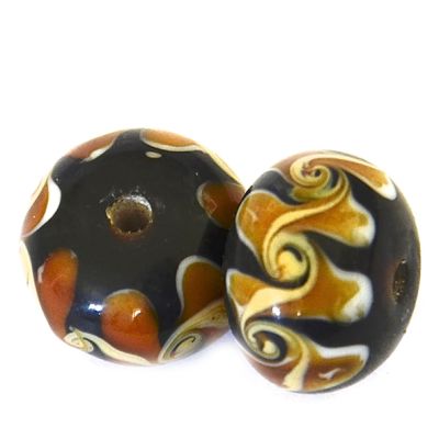 GL6639 Black Bead with Toffee/Caramel Swirl