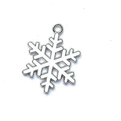 MB1002 White Snowflake Charm