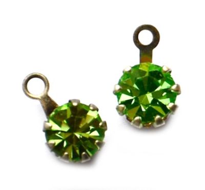 CD206 Peridot Crystal Stone in Drop Setting