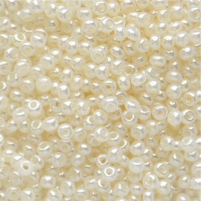 RC054 Ivory Pearl Size 10 Seed Beads