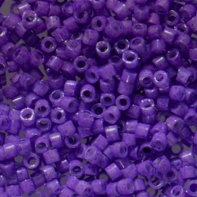 DB1379 Dyed Opaque Red/Violet Delica