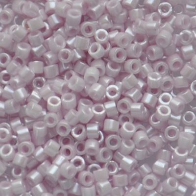 DB1534 Opaque Pale Rose Ceylon Delica