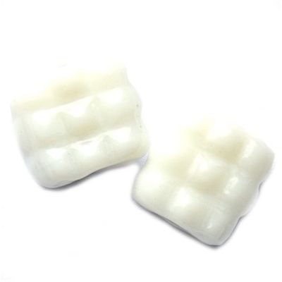 GLx5300 12mm Opaque White Squiggly Square