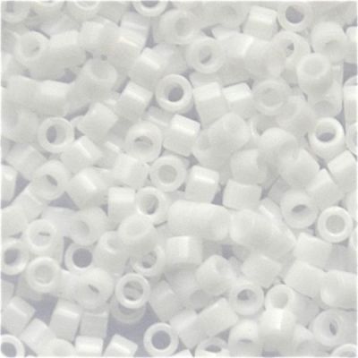 DB0200 Opaque Chalk White Delica