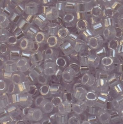 DB0241 Lined Crystal/Pale Lavender Delica