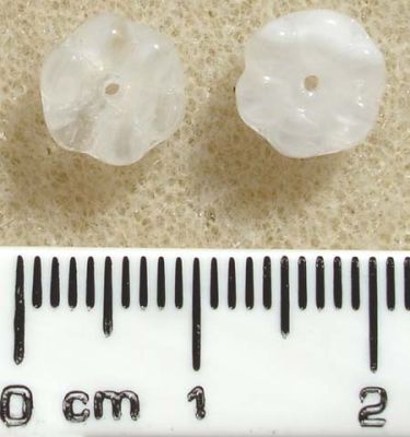 GL0788 9x4mm White Flower