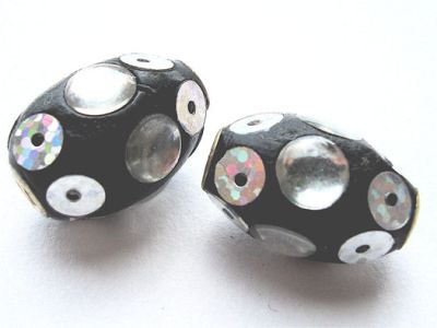 CE045 20x14mm Decorated Ceramic Oval