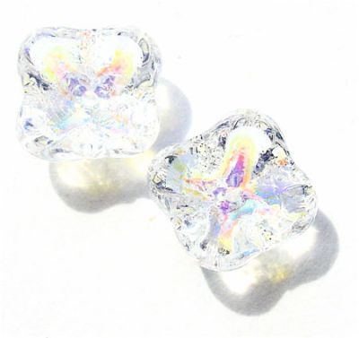 GL0999 8mm Curved Clear AB Flower