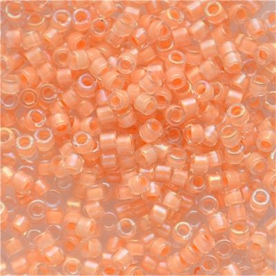 DB0067 Lined Flesh AB Delica