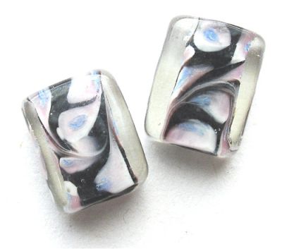 GL2173 15x12mm Black and Pink Swirl Lozenge