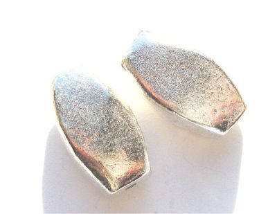 MB556 Flat oval bead