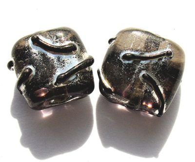 GL0917 Grey Cushioned Flat Square Bead