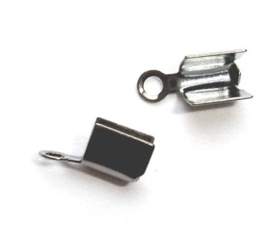 FN149 Pair of Grey Black Small Box Lace Ends