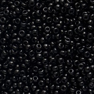 RC708 Op Chalk Black Size 10 Seed Beads