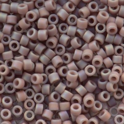 DB0875 Matte Op Lilac AB Delica