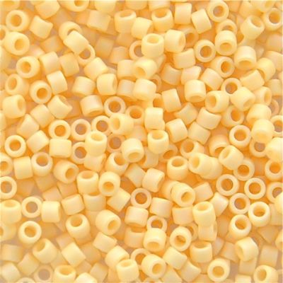 DB0883 Matte Op Cream AB Delica