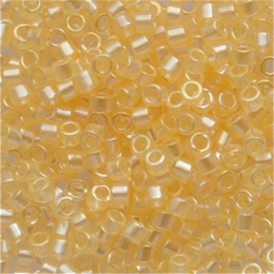 DB1478 Trans Pale Apricot Lustre Delica