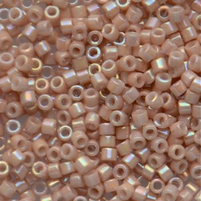 DB1505 Op Pink Champagne AB Delica