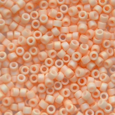 DB1522 Mat Op Light Peach AB Delica