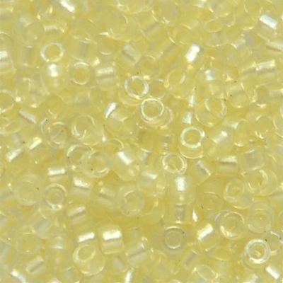 DB1676 Pearl LIned Tr Pale Yellow AB Delica