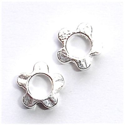MB659S 6mm Pierced Centre Silver Flower 5 Petal Bead