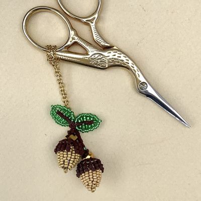 Acorn Scissor Tassel