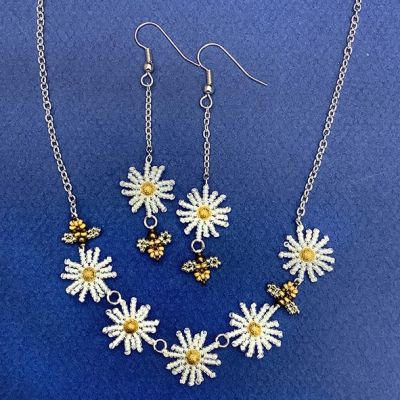 Bee's Delight Necklace & Earrings Kit