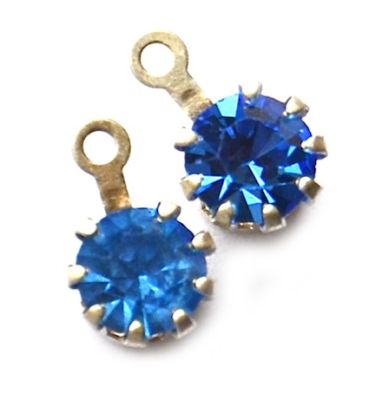 CD204 Cornflower Crystal Stone in Drop Setting