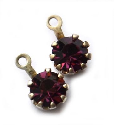 CD208 Garnet Crystal Stone in Drop Setting