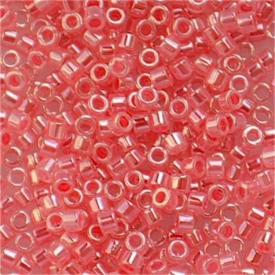 DB0236 Lined Crystal/Rose Lustre Delica