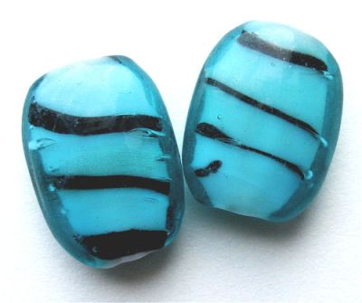 GL0738 Soft Teal Humbug Bead