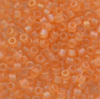 DB0852 Matte Canteloupe AB Delica
