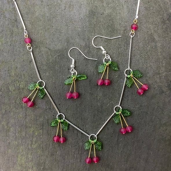 Morello Necklace and Earrings Kit