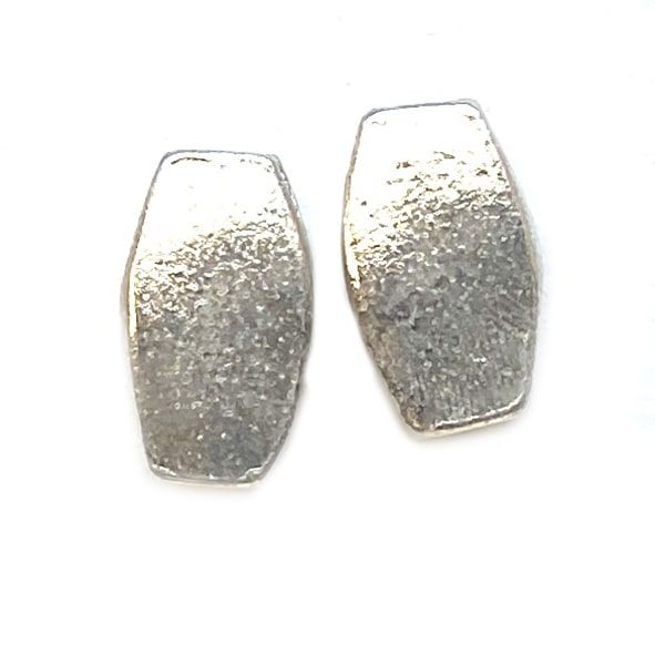 MB041 16x12mm white metal flat oval